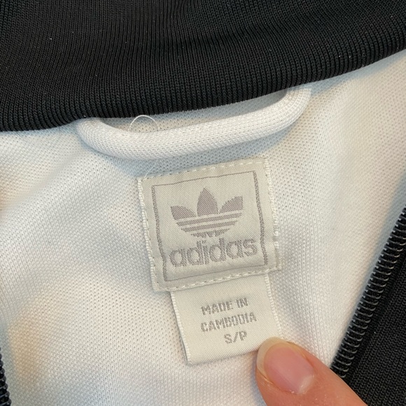 White and Black Zipped Vest Men - Picture 2 of 7